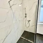 Apartment Honor-house