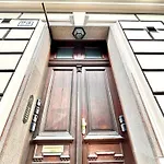 Honor-house * Linz