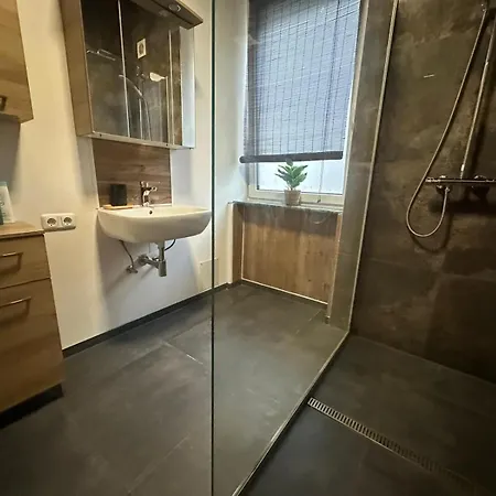 Apartment Honor-house